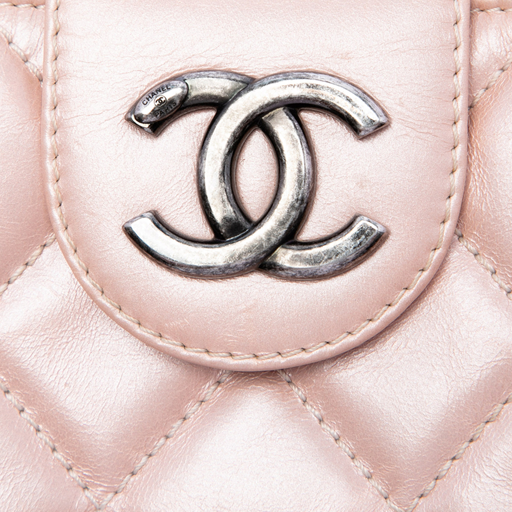 Pre-Loved Chanel Quilted Glazed Calfskin Coco Pleats Clutch - Picture 5 of 6